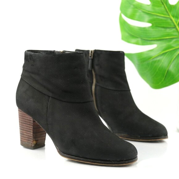 Cole Haan Womens Cassidy Boot Size 7.5 Black Nubuck Leather Block Heel Bootie - Picture 2 of 12